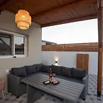 Garden Olive Luxury