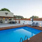 Garden Olive Luxury Semesterbostad *